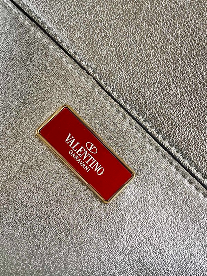 LVP10  bag 23.5-12-3cm Shoulder bags