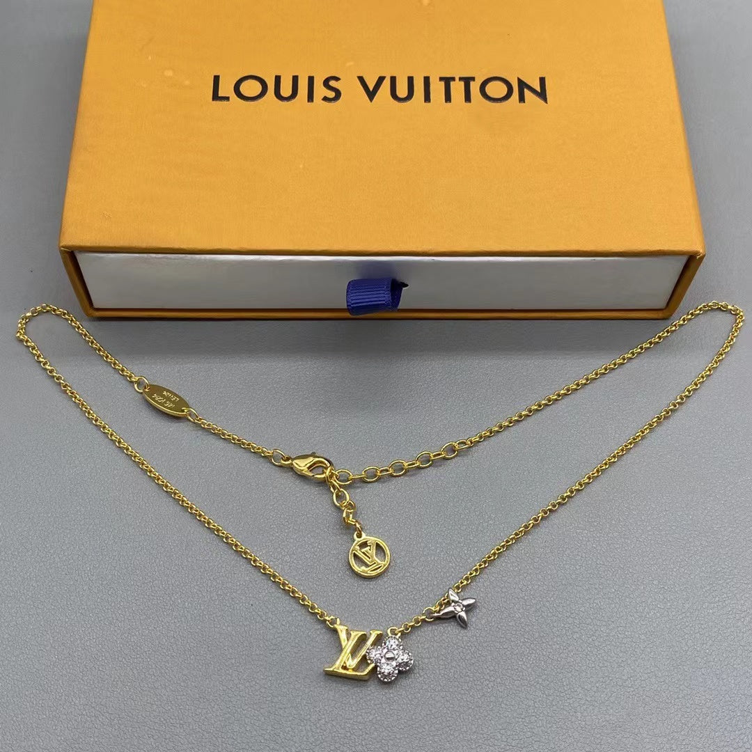 LN123 New Fashion V-shaped Flower Women's Necklace