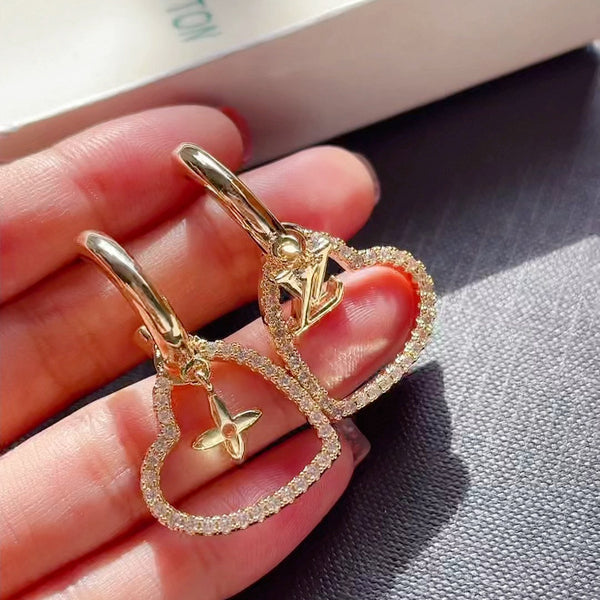 A1105  Women's new fashion stud earrings jewelry