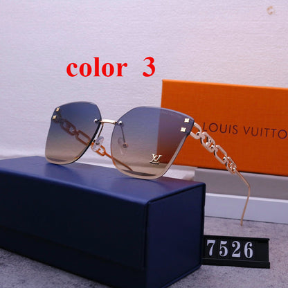 7526  Sunglasses with box