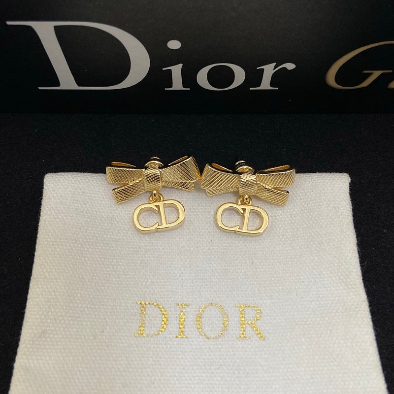 DIE45   Women's new bow letter earring jewelry