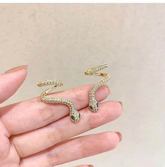 A108  Female snake shaped ear bone clip jewelry