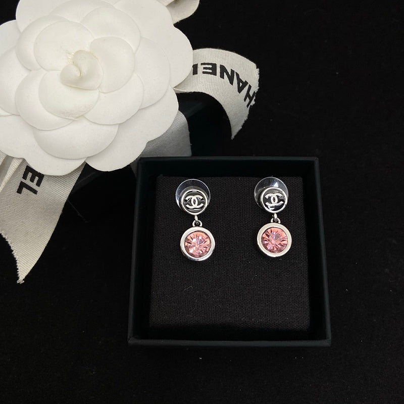 CHE89   Women's Crystal Round Double C Enamel Earnail Jewelry