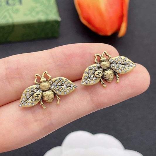 GE75  Women's Classic Bee Earnail Jewelry