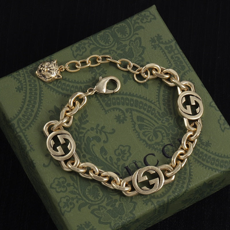 GUN10  Women's new fashionable necklace, bracelet, and earring set jewelry
