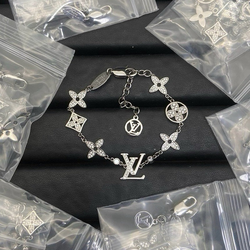 LVB125   Women's Classic Flower Letter Bracelet Jewelry