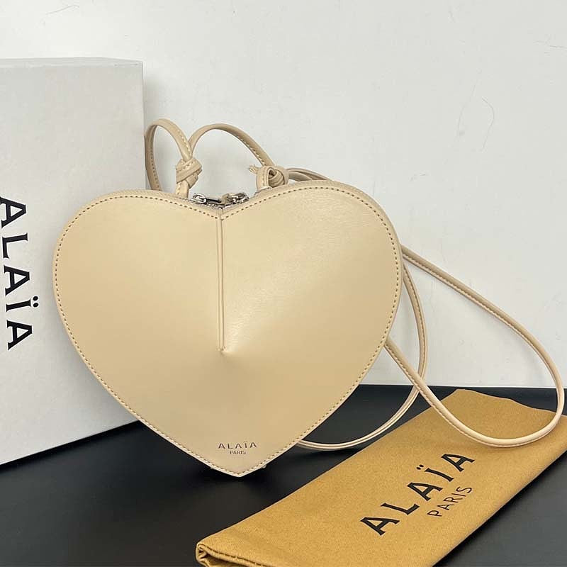 LPP116 bag 21x17x5cm Shoulder bags with box